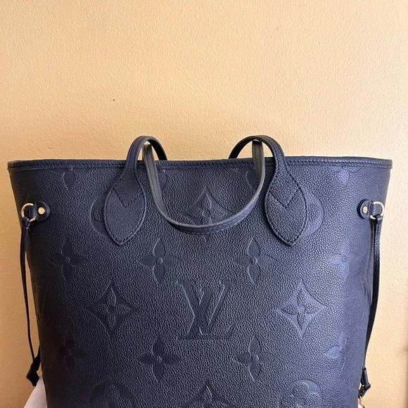 Louis Vuitton Neverfull MM - Picture 2 of 9